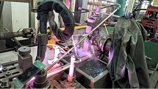 不銹鋼管酸洗鈍化，究竟有何奧秘？