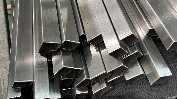 為什么海濱城市都選316L不銹鋼管？